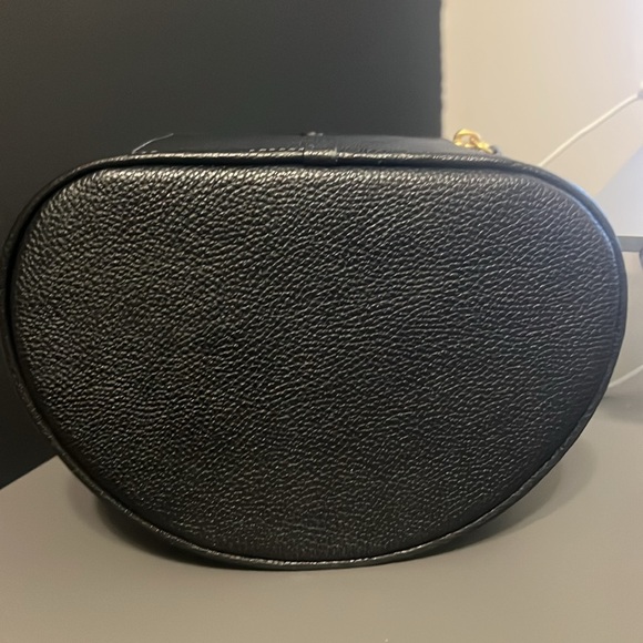 COACH Essential Vanity Case - Picture 6 of 9